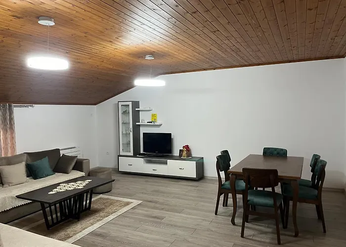 Quiet Space Πανσιόν Farke e Madhe